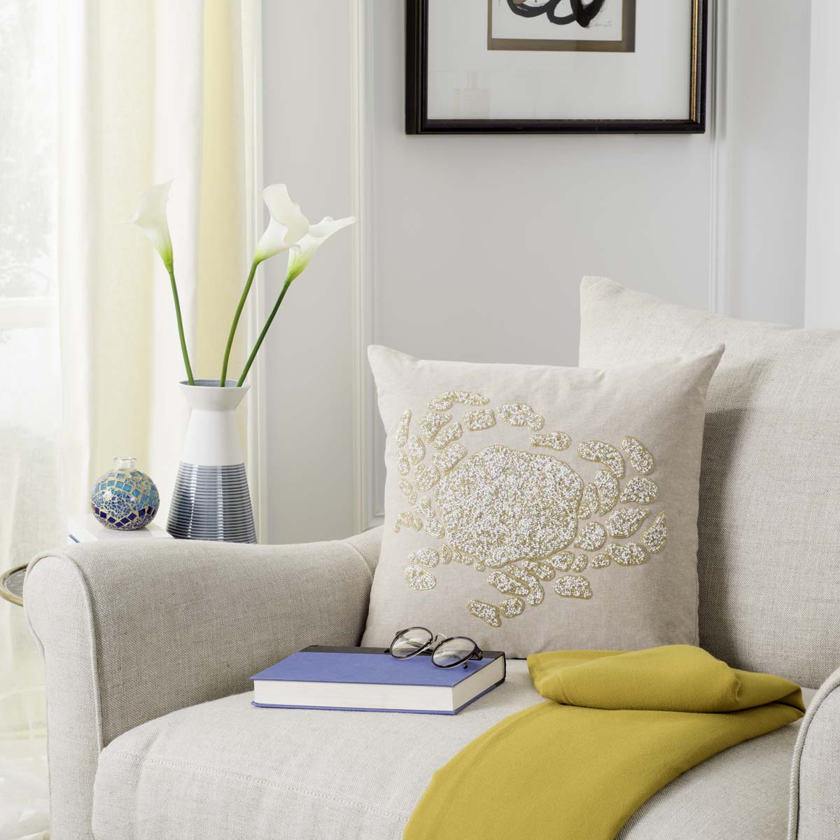 Safavieh Pendi Pillow , PLS2502 - Beige/White