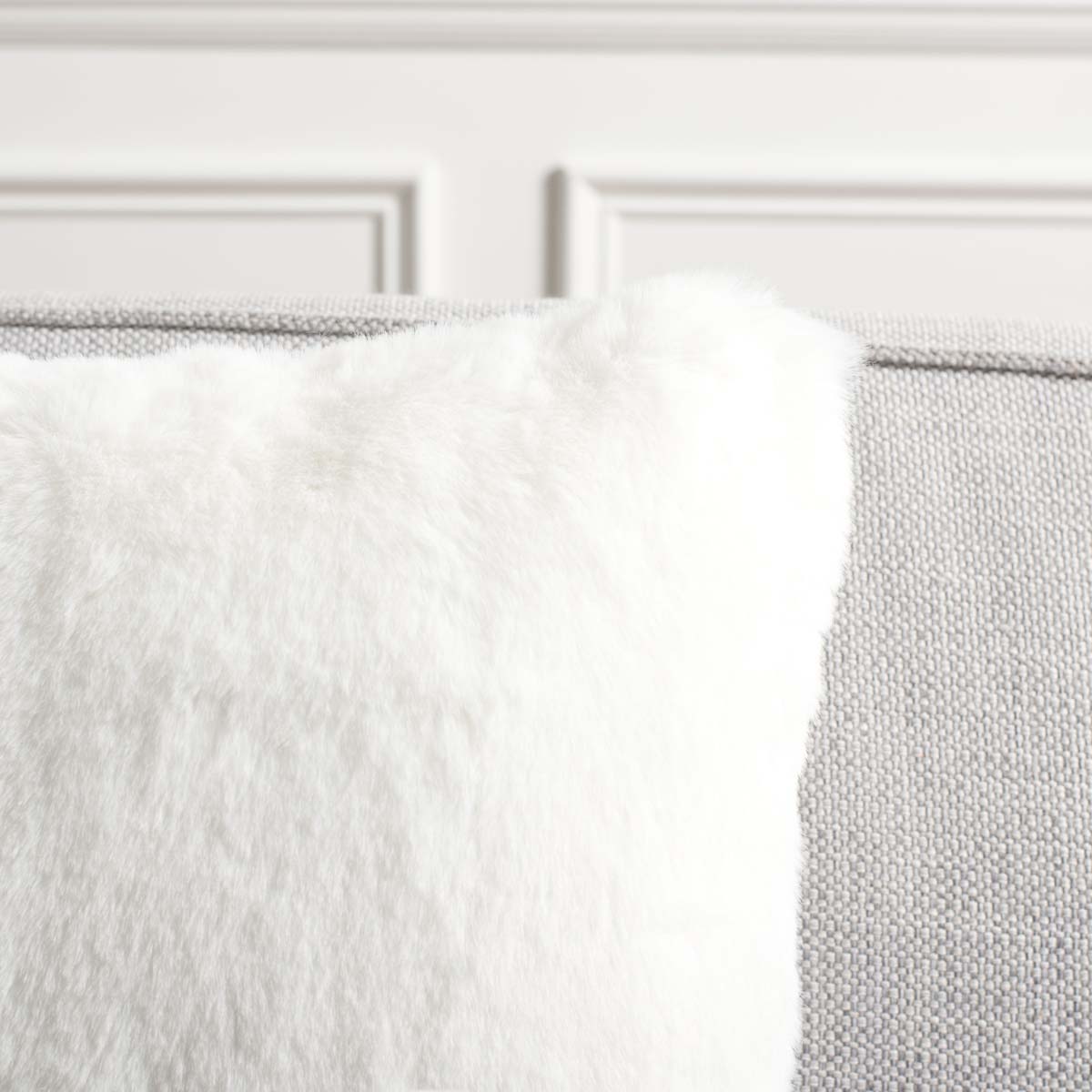 Safavieh Flayn Pillow , PLS4505 - Ivory (Set of 2)