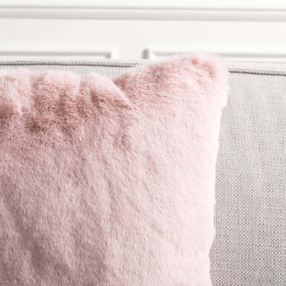 Safavieh Flayn Pillow , PLS4505 - Pink (Set of 2)