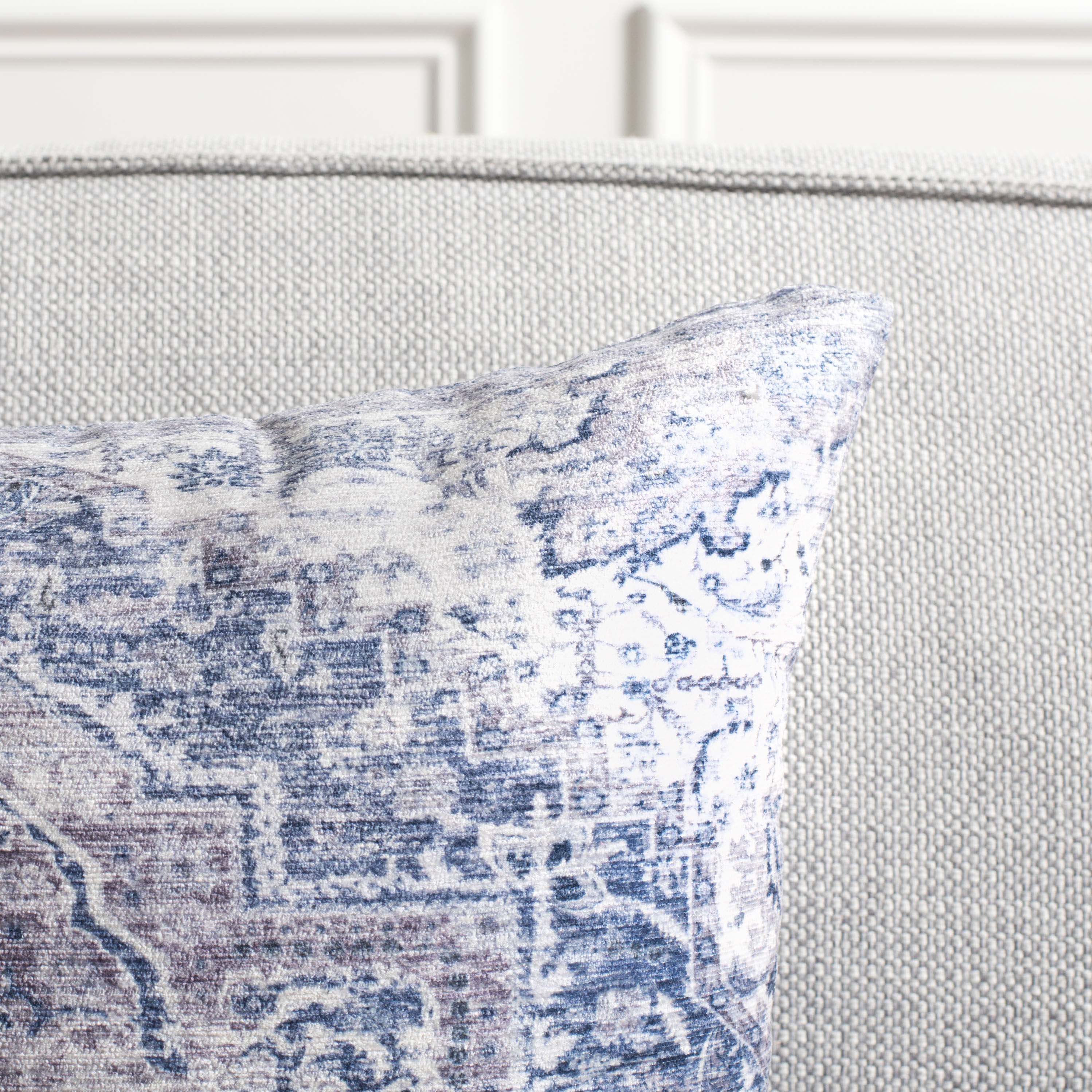 Safavieh Zeru Pillow , PLS4508 - Blue / Beige