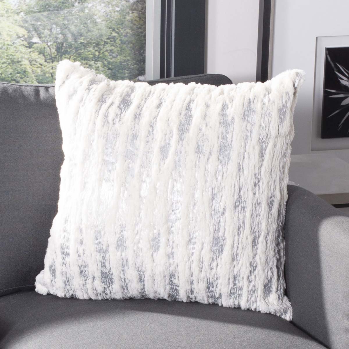 Safavieh Lorelei Pillow , PLS7026 - White/Silver