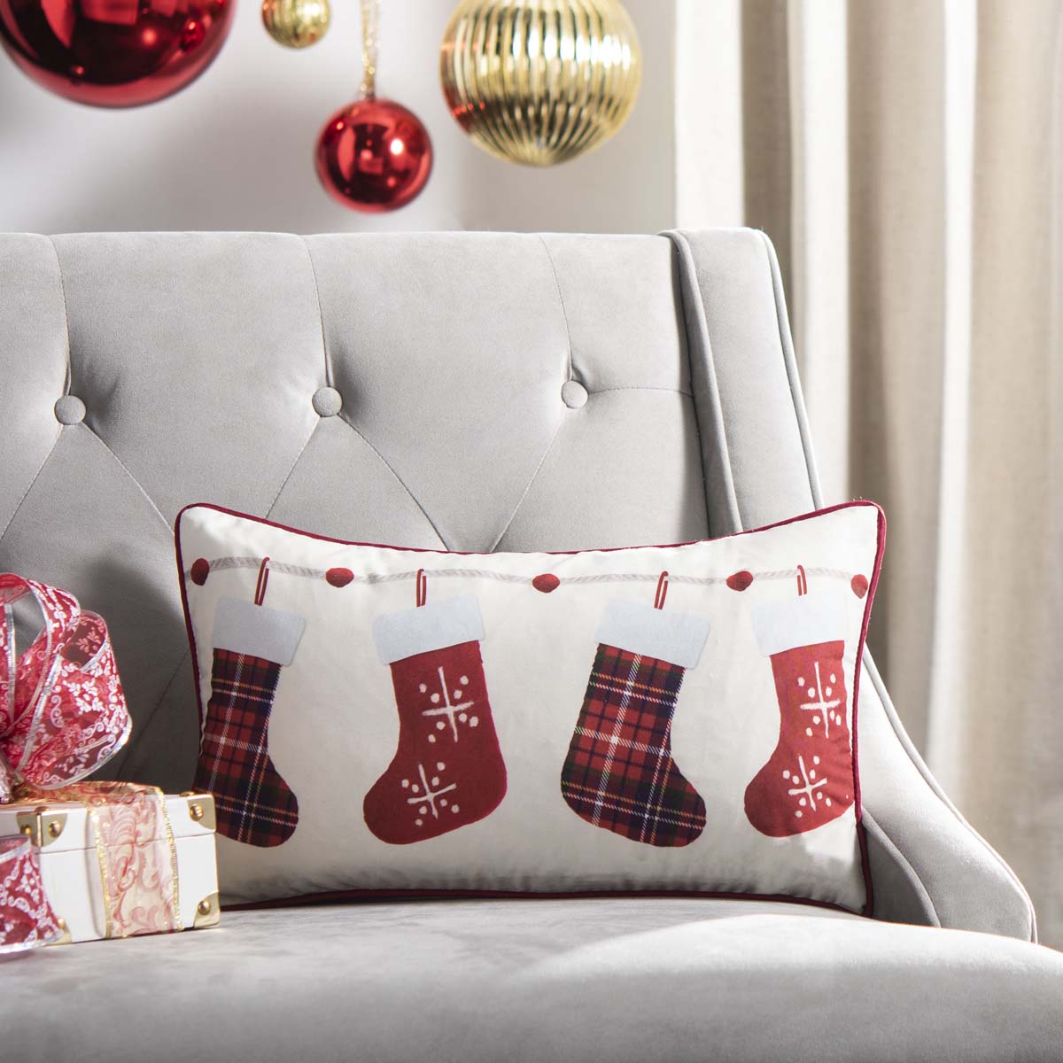 Safavieh Holly Jolly Pillow , PLS7106 - Ivory/Red
