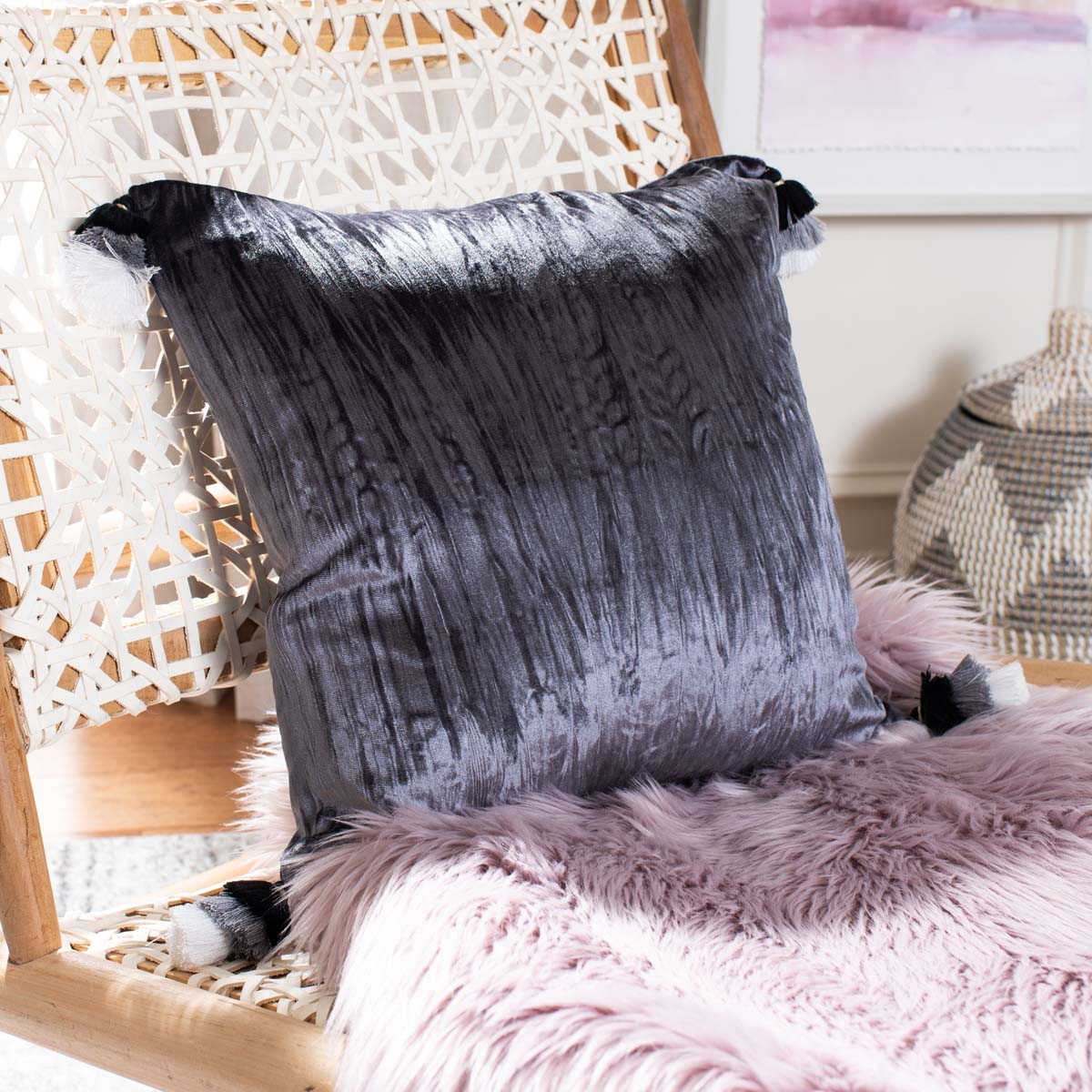 Safavieh Gwena Pillow , PLS7134 - Dark Grey