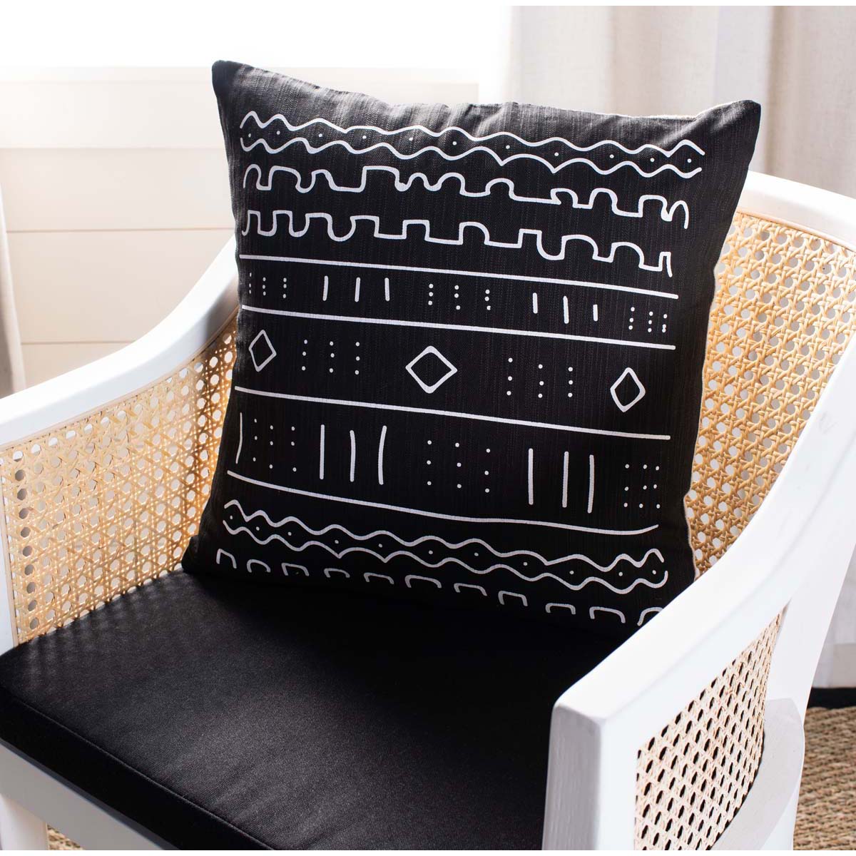 Safavieh Rila Pillow , PLS7135 - Black/White