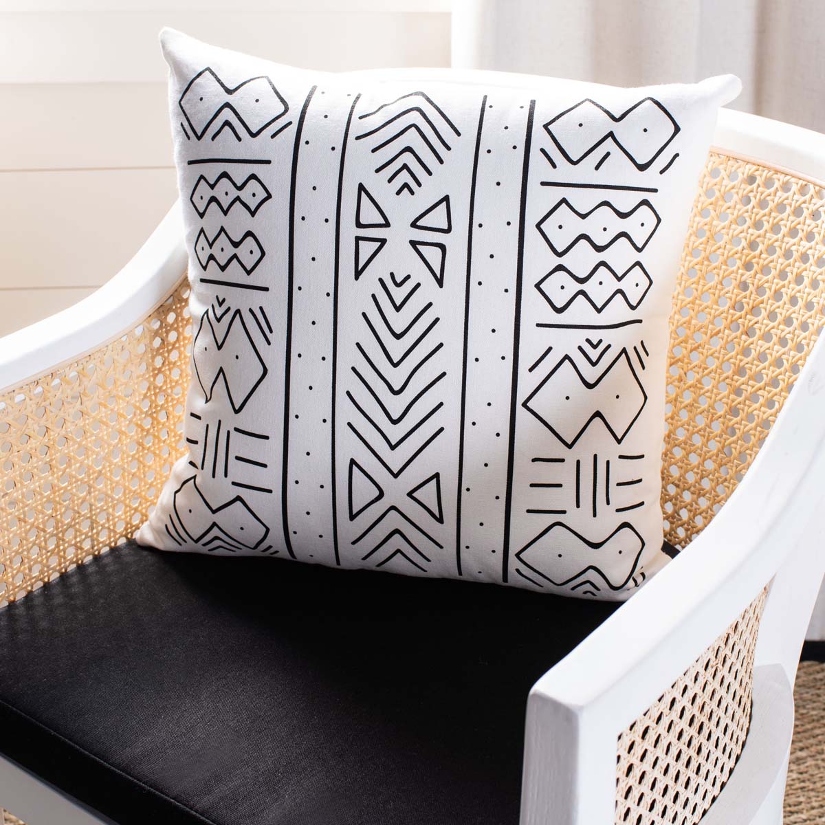 Safavieh Kerra Pillow , PLS7136 - Black/White