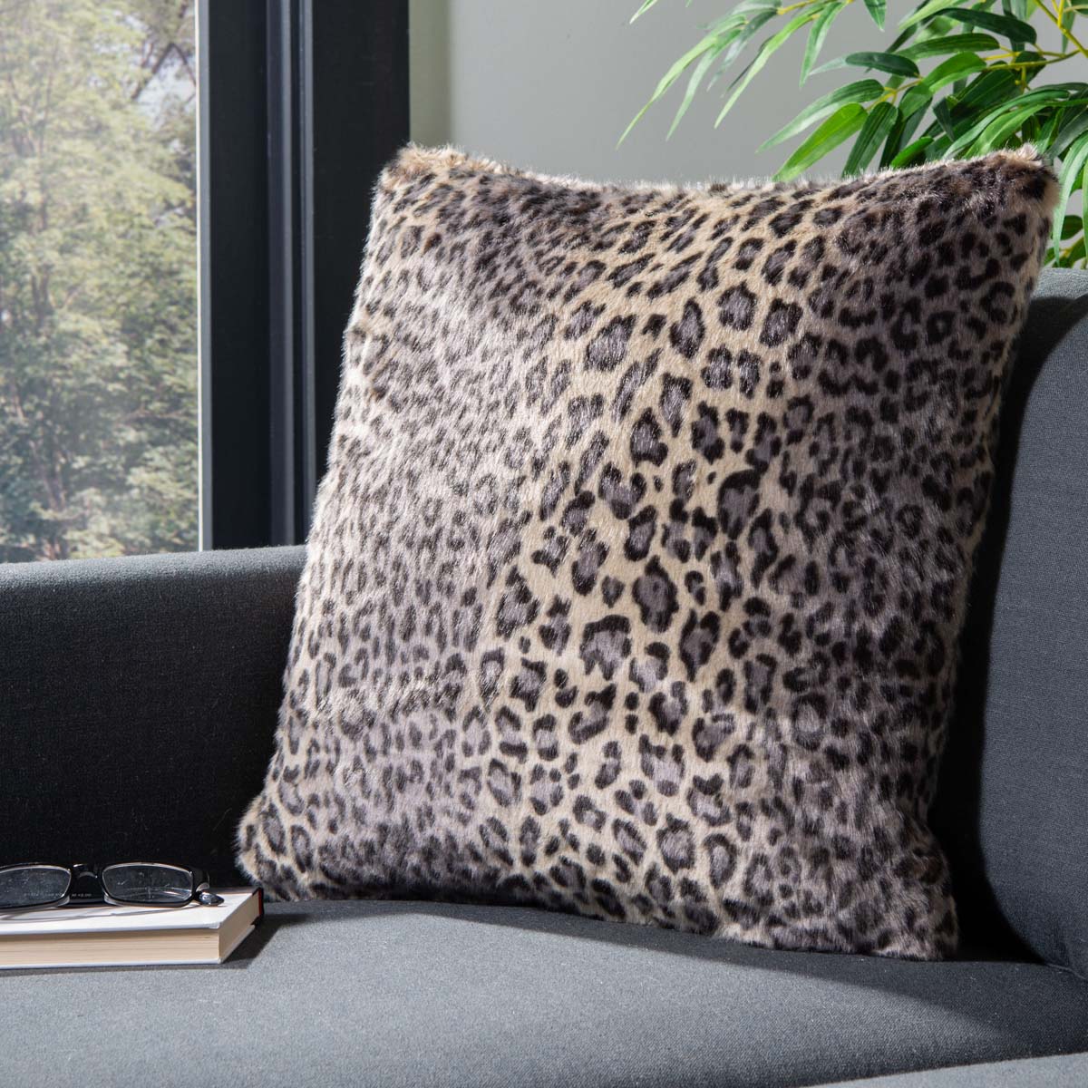 Safavieh Faux Black Leopard Pillow , PLS722 - Leopard