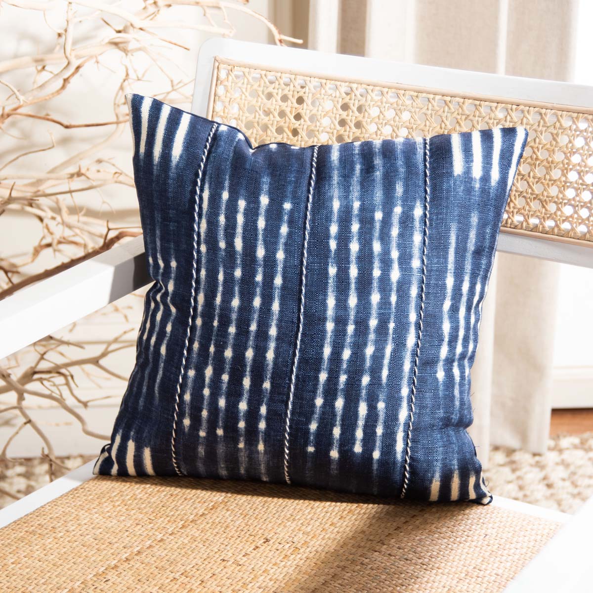 Safavieh Laurena Pillow Blue/Cream, PLS795 - Blue/Cream