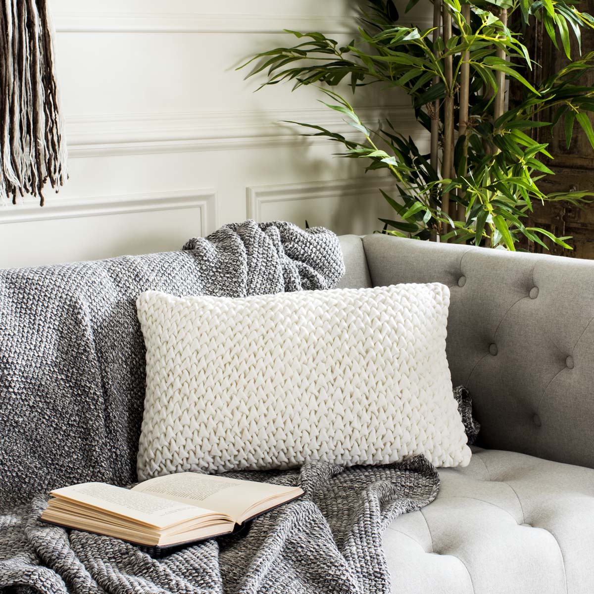 Safavieh Abella  Pillow Cream, PLS876 - Cream