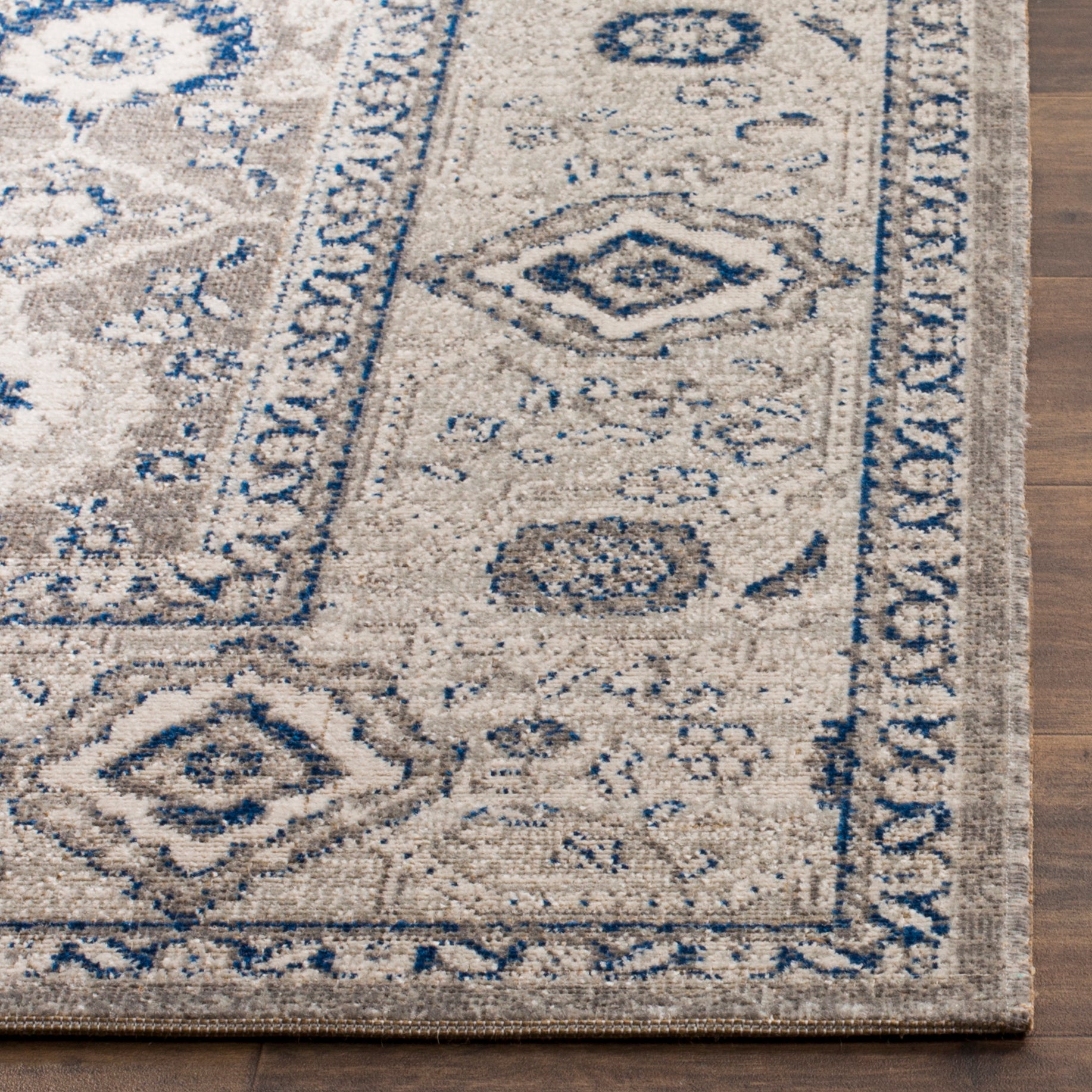 Safavieh Patina 322 Rug, PTN322 - Taupe / Ivory
