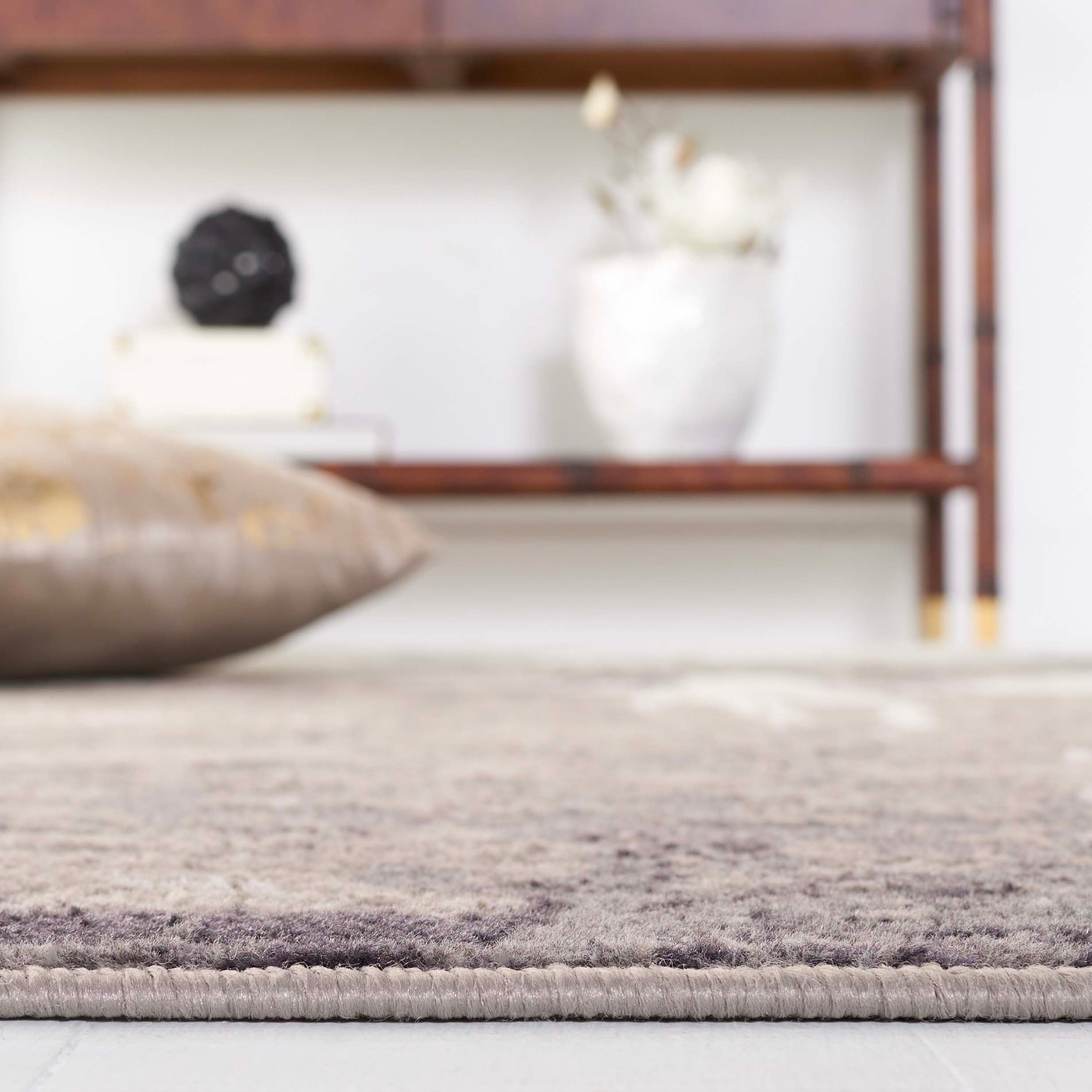 Safavieh Pyramid 212 Rug, PYR212 - Ivory Grey / Charcoal