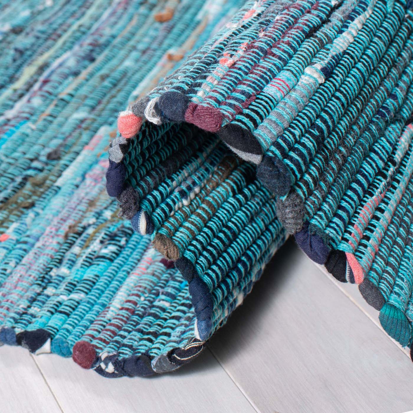 Safavieh Rag Rug 121 Rug, RAR121 - Blue / Multi
