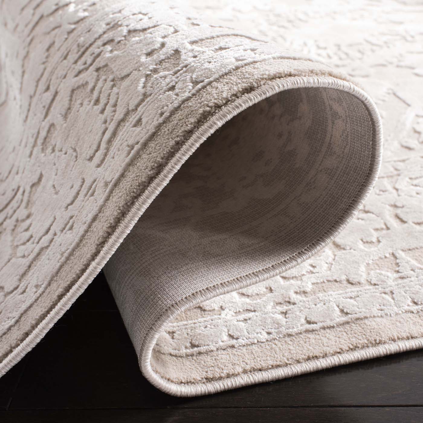 Safavieh Reflection 665 Rug, RFT665 - CREME / IVORY