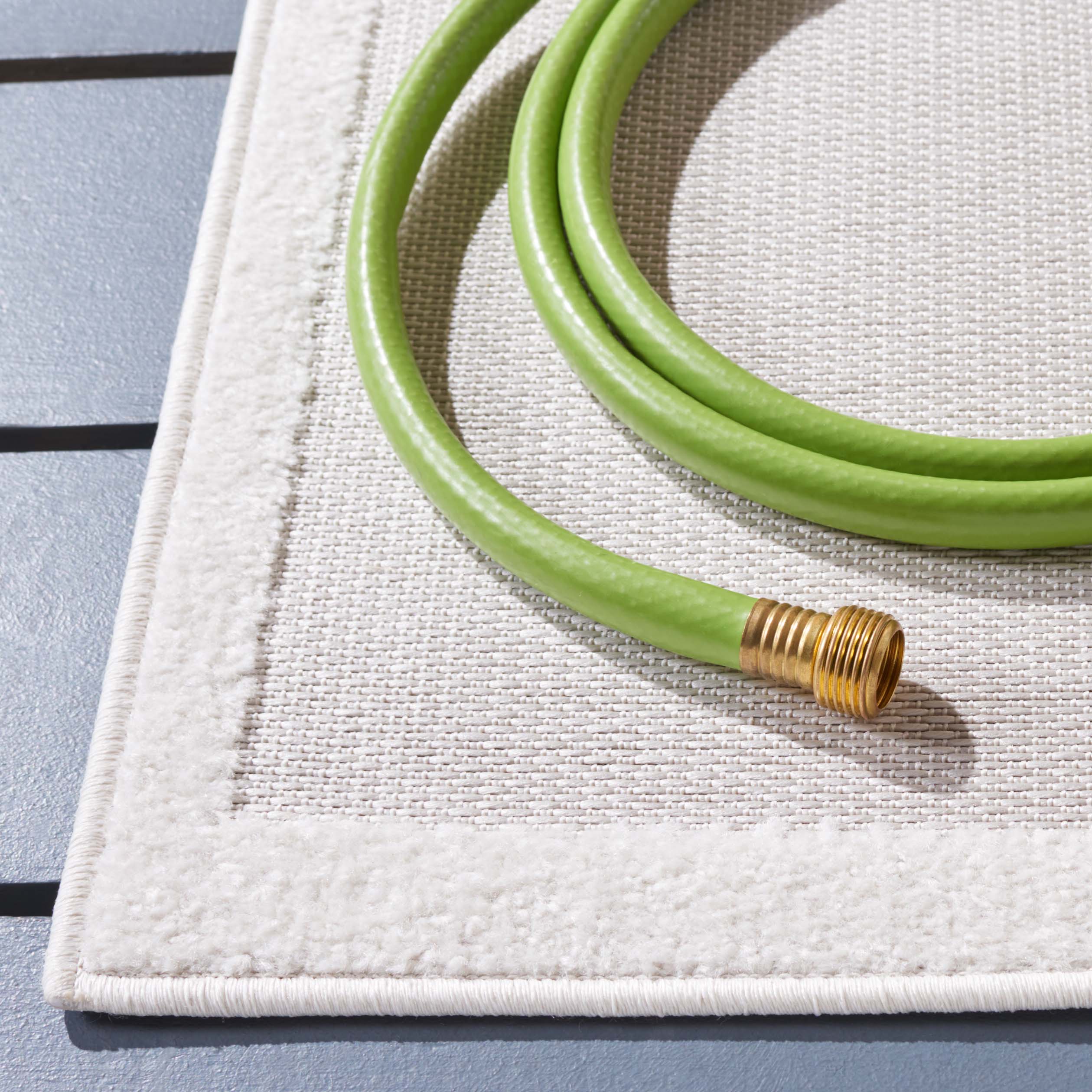 Safavieh Sarasota 116 Rug, SAR116 - Grey / Pink