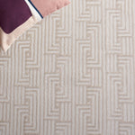 Safavieh Saylor 102 Rug, SAY102 - Beige / Ivory