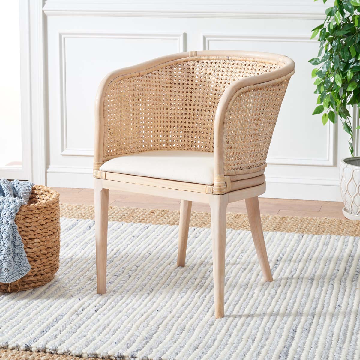 Natural White Wash / White Cushion - Natural White Wash / White Cushion