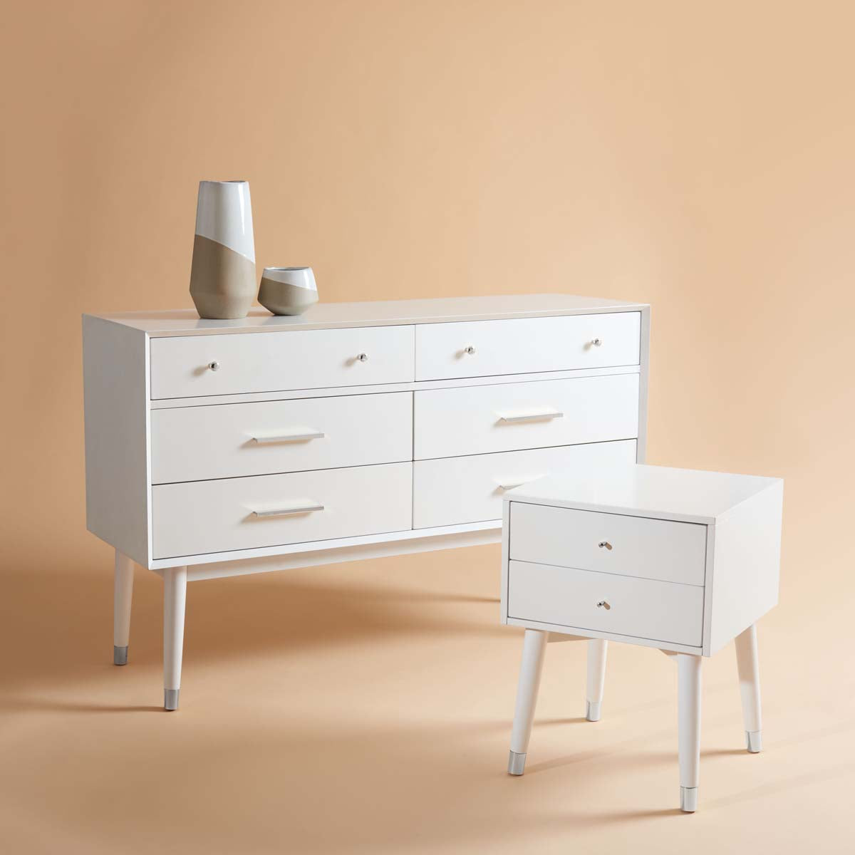 Safavieh Couture Madden Retro Dresser - White / Silver