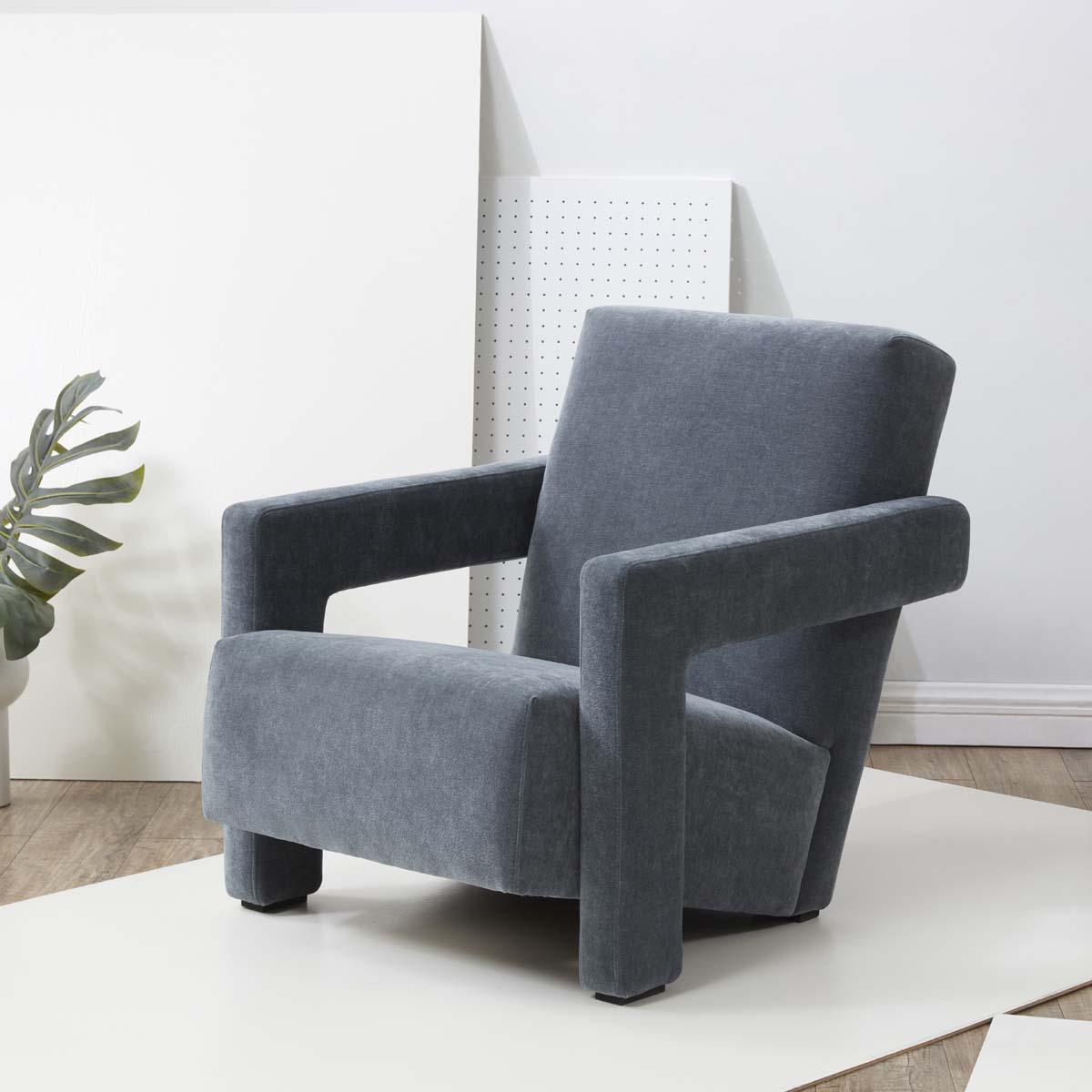 Safavieh Couture Taylor Modern Velvet Accent Chair - Navy