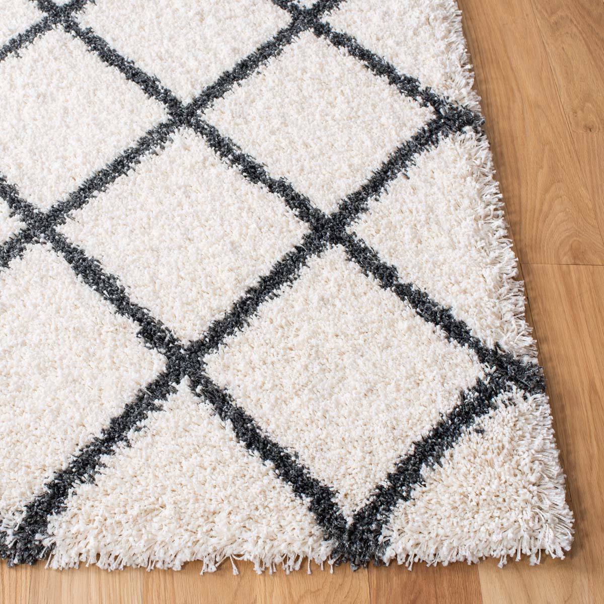 Safavieh Hudson Shag 222 Rug, SGH222 - Ivory / Dark Grey