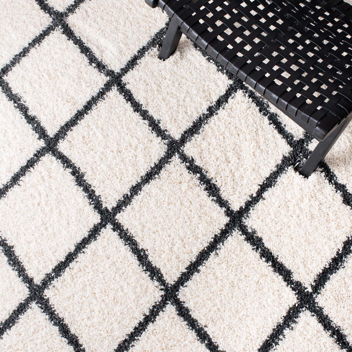 Safavieh Hudson Shag 222 Rug, SGH222 - Ivory / Dark Grey