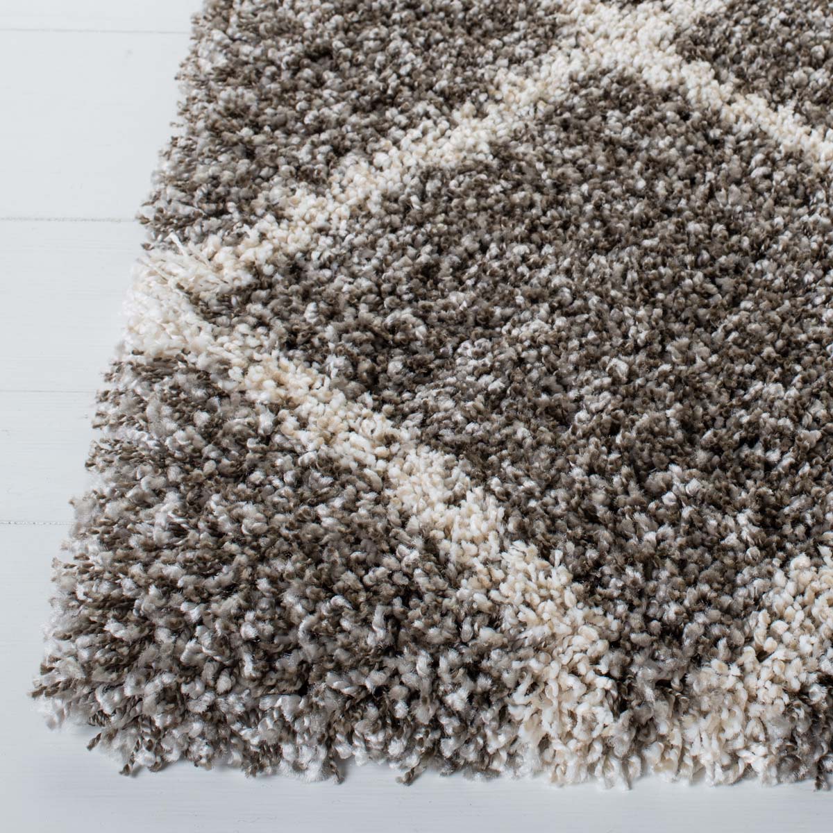 Safavieh Hudson Shag 222 Rug, SGH222 - Grey / Ivory