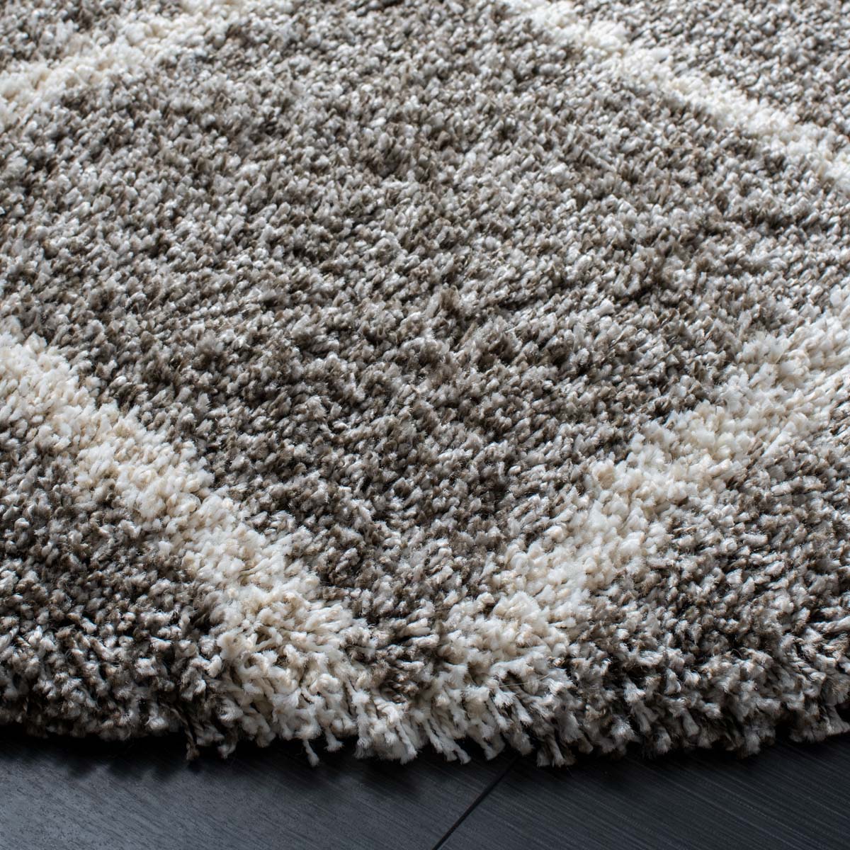 Safavieh Hudson Shag 222 Rug, SGH222 - Grey / Ivory