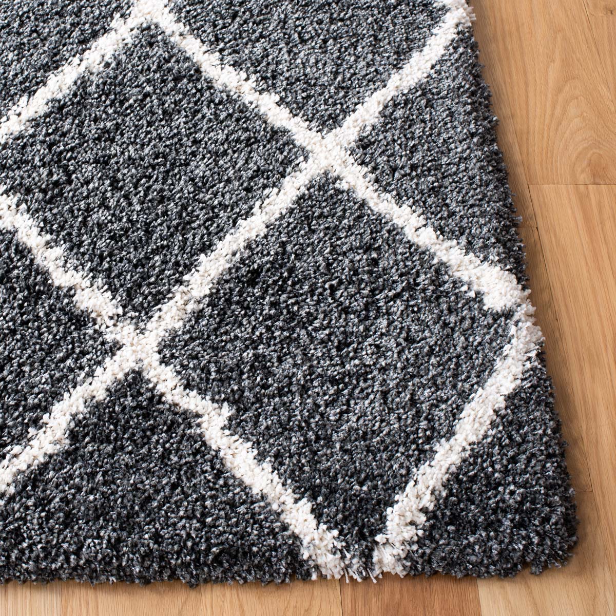 Safavieh Hudson Shag 222 Rug, SGH222 - Dark Grey / Ivory