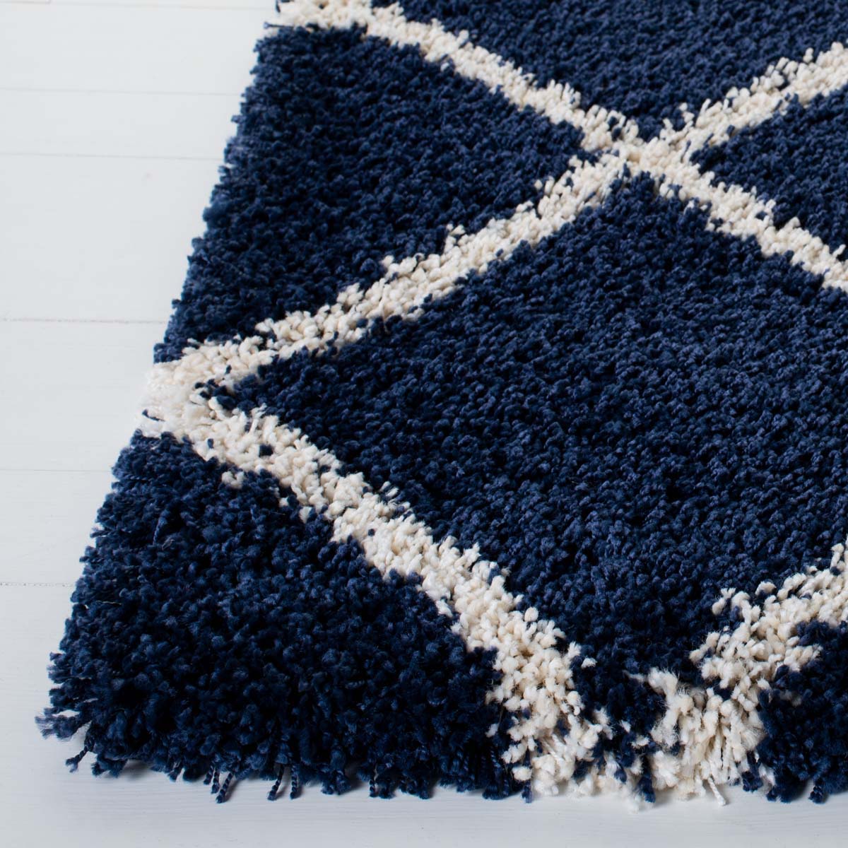 Safavieh Hudson Shag 222 Rug, SGH222 - Navy / Ivory