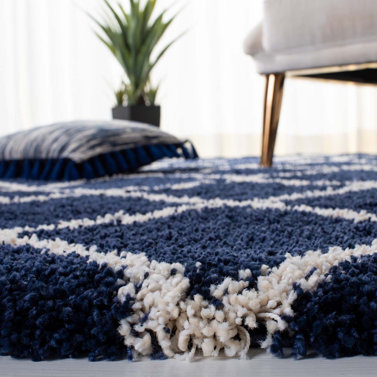Safavieh Hudson Shag 222 Rug, SGH222 - Navy / Ivory