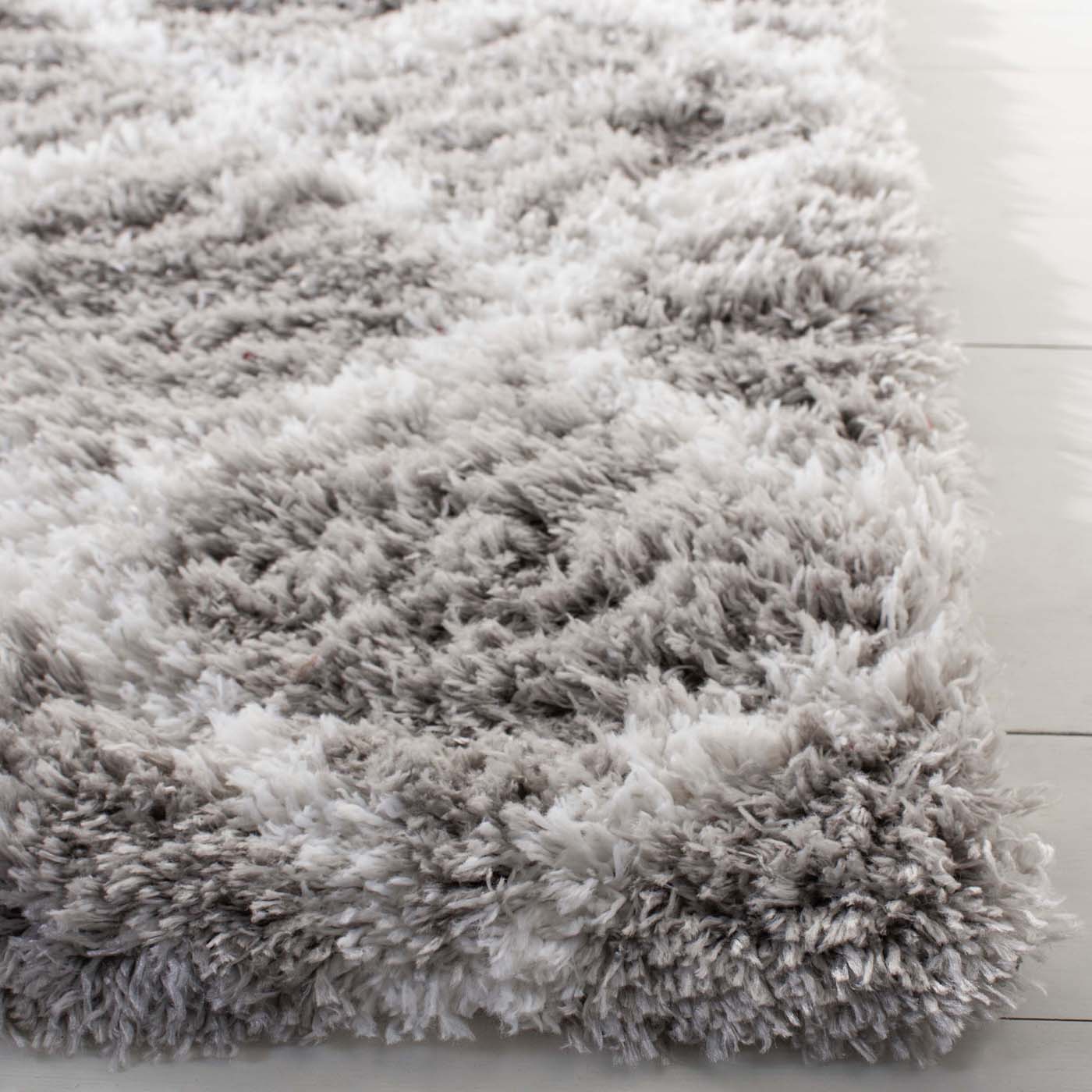 Safavieh Indie Shag 322 Rug, SGI322 - Grey / Ivory