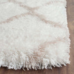 Safavieh Indie Shag 322 Rug, SGI322 - Ivory / Mushroom