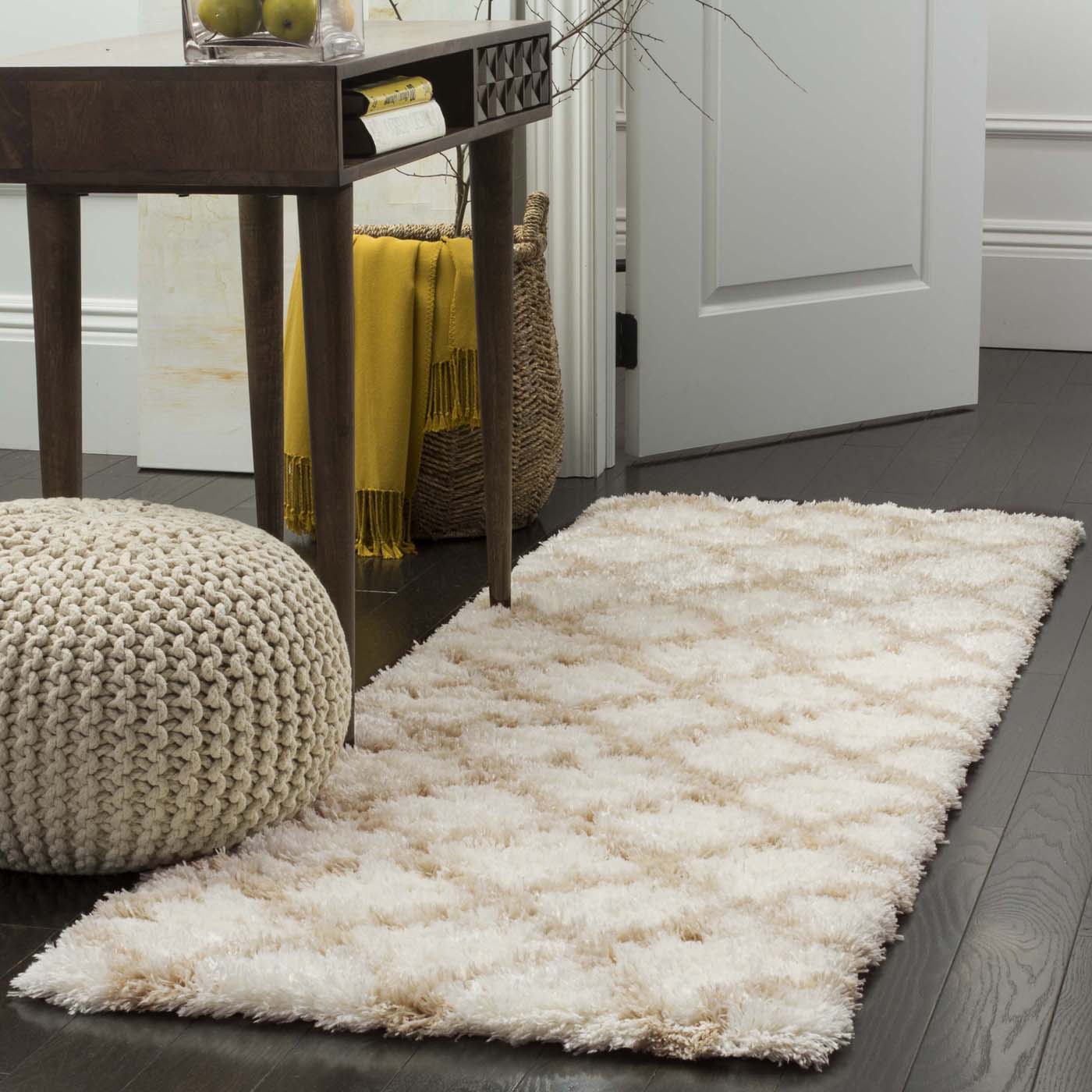 Safavieh Indie Shag 322 Rug, SGI322 - Ivory / Light Beige