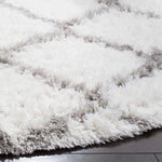 Safavieh Indie Shag 322 Rug, SGI322 - Ivory / Grey