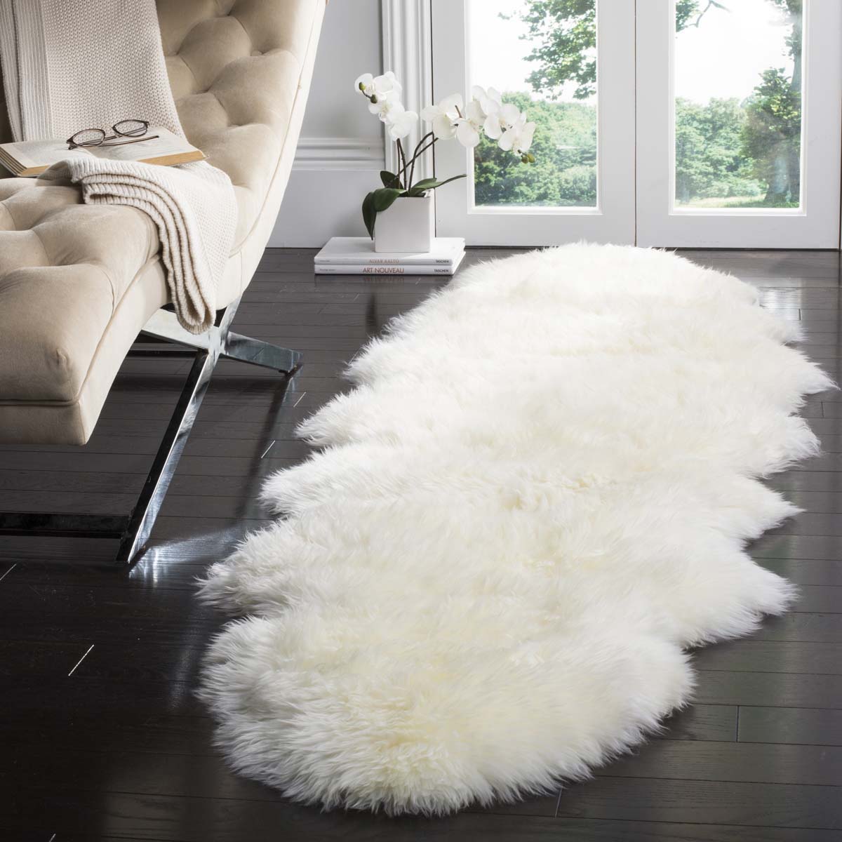 Safavieh Sheep Skin 121 Rug, SHS121 - WHITE