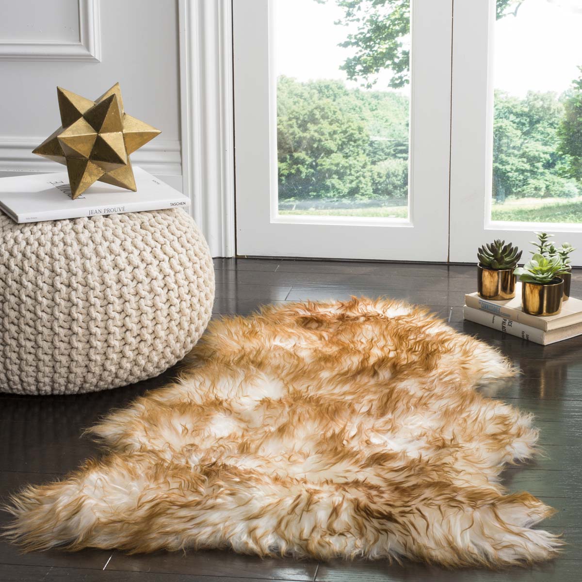 Safavieh Sheep Skin 121 Rug, SHS121 - OFF WHITE / COCO BROWN