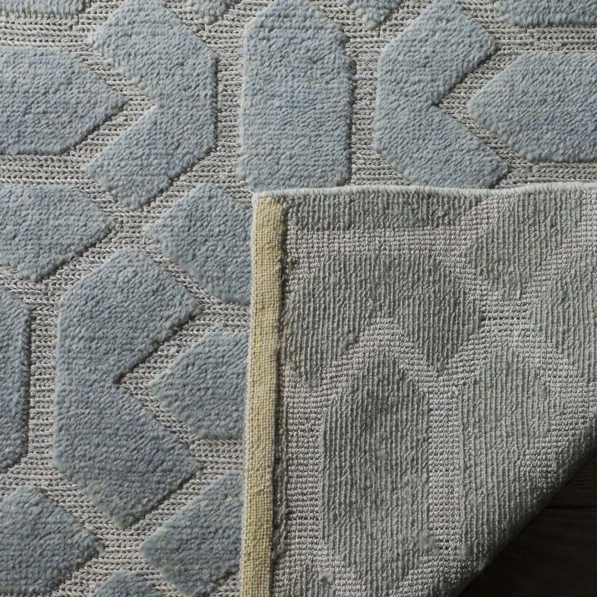 Safavieh Santa Fe 531 Rug, STF531 - Light Grey / Silver