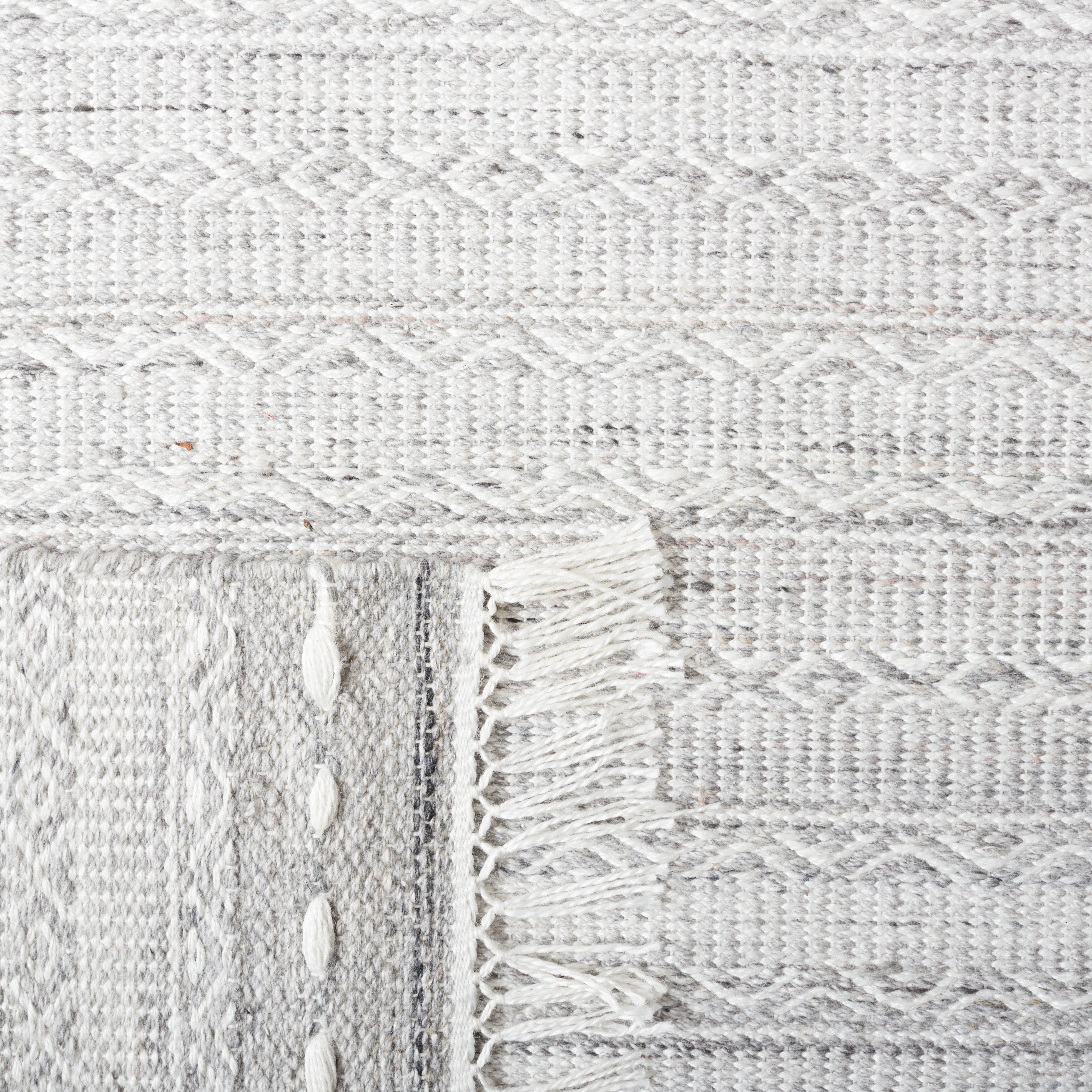 Safavieh Striped Kilim 104 Rug, STK104 - Grey / Ivory