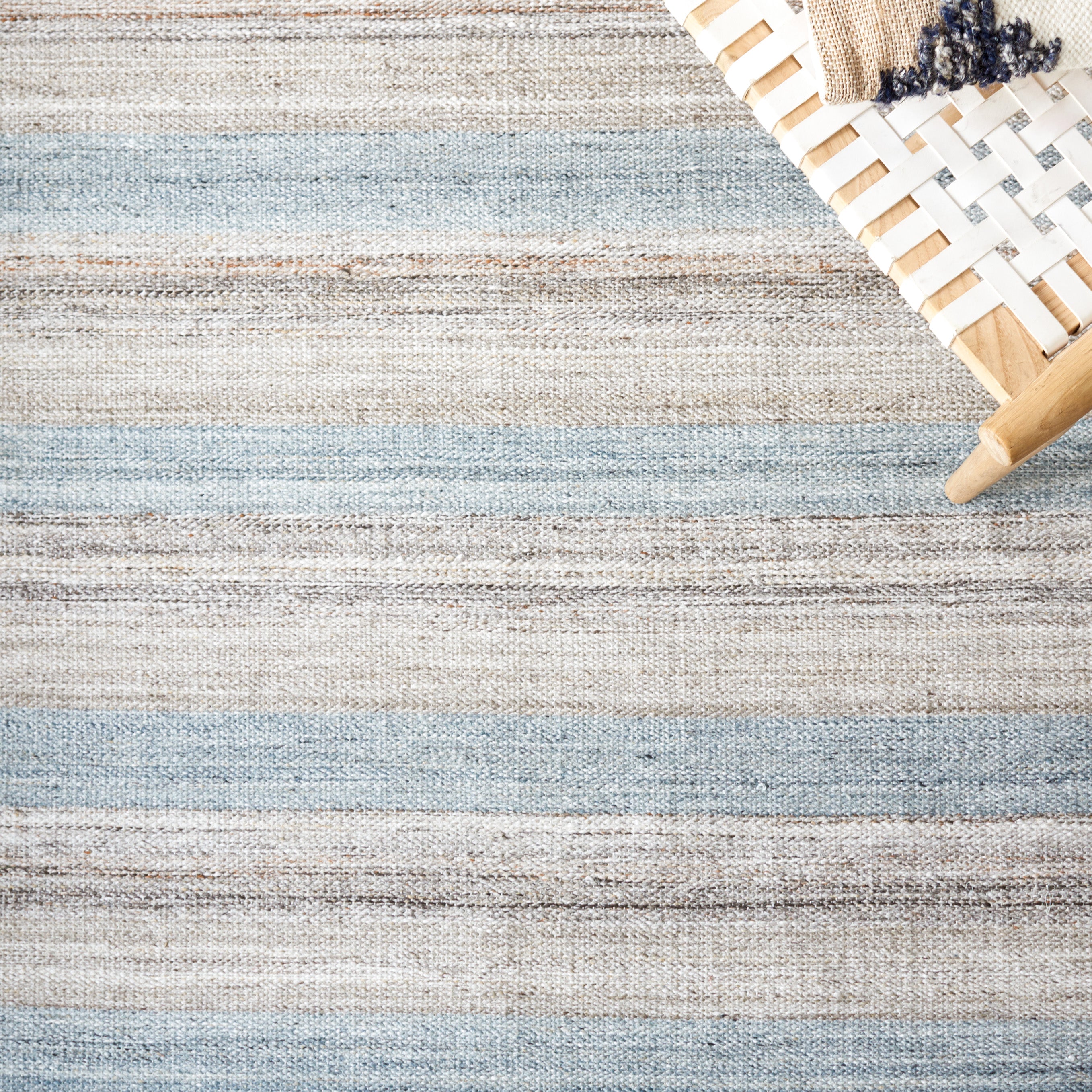 Safavieh Striped Kilim 107 Rug, STK107 - Grey / Beige