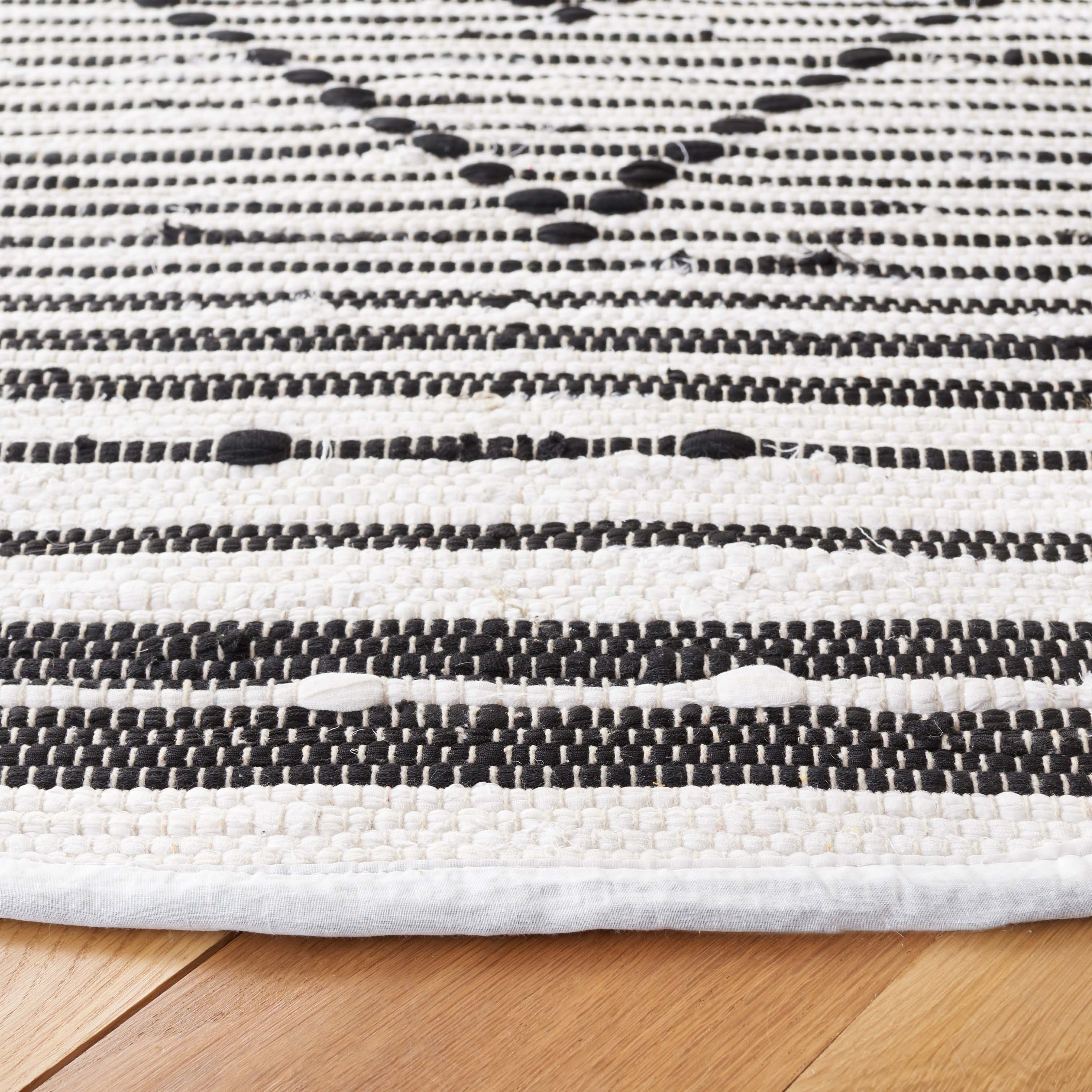 Safavieh Striped Kilim 200 Rug, STK200 - Black / Ivory