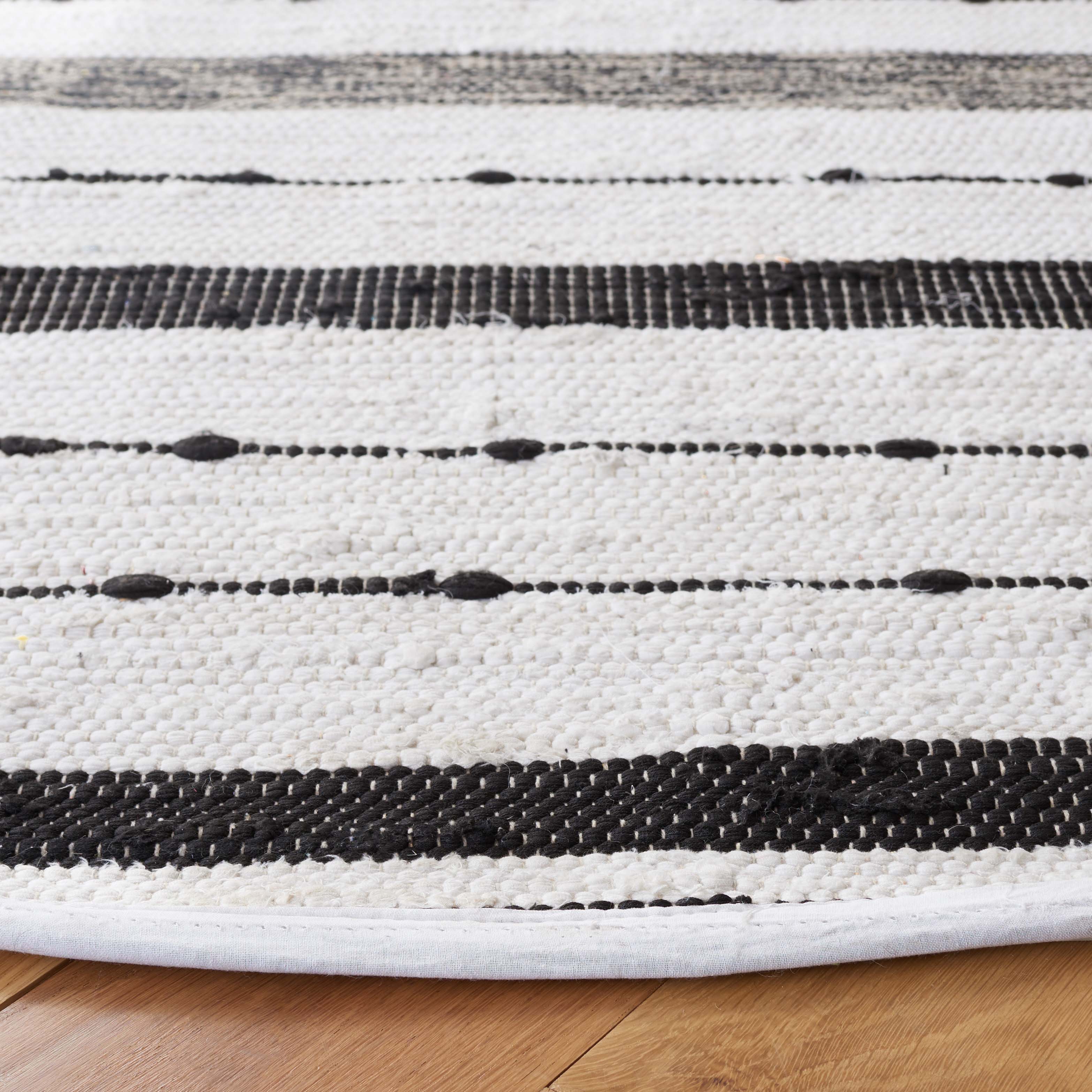 Safavieh Striped Kilim 201 Rug, STK201 - Ivory / Black
