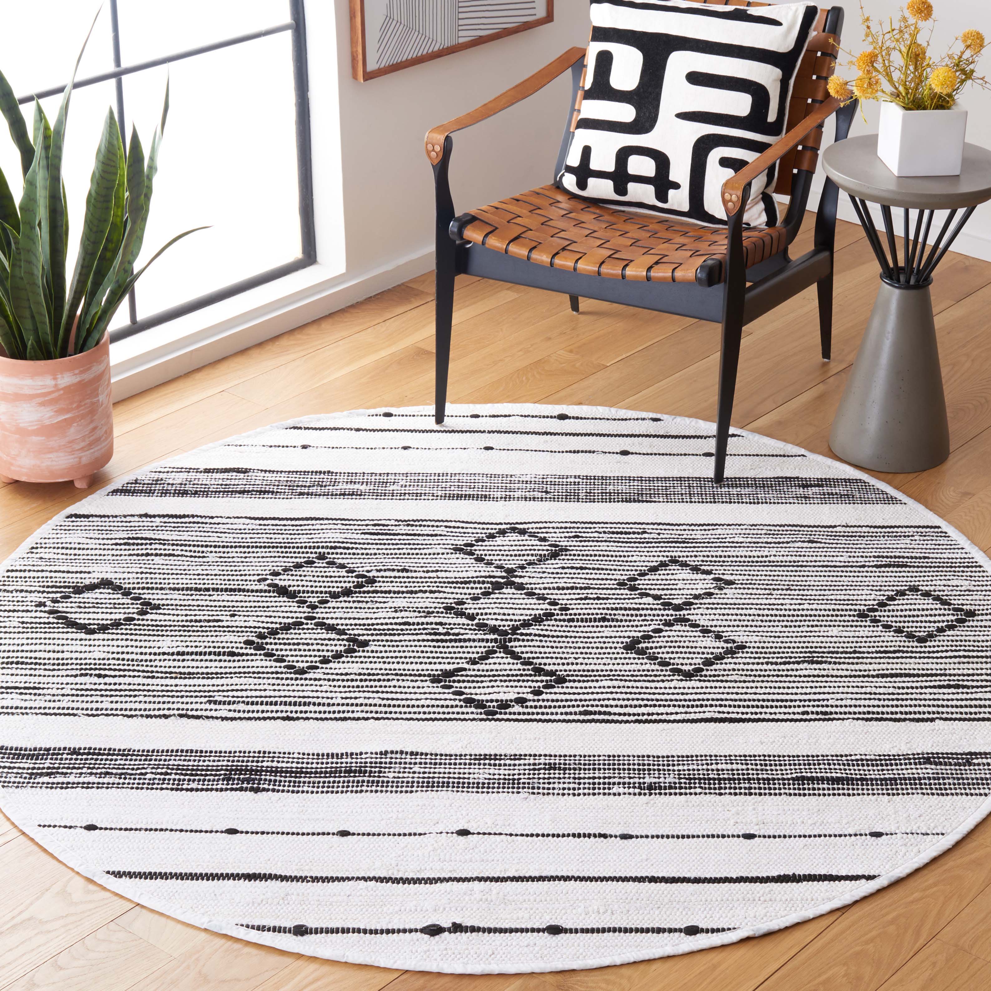 Safavieh Striped Kilim 203 Rug, STK203 - Ivory / Black