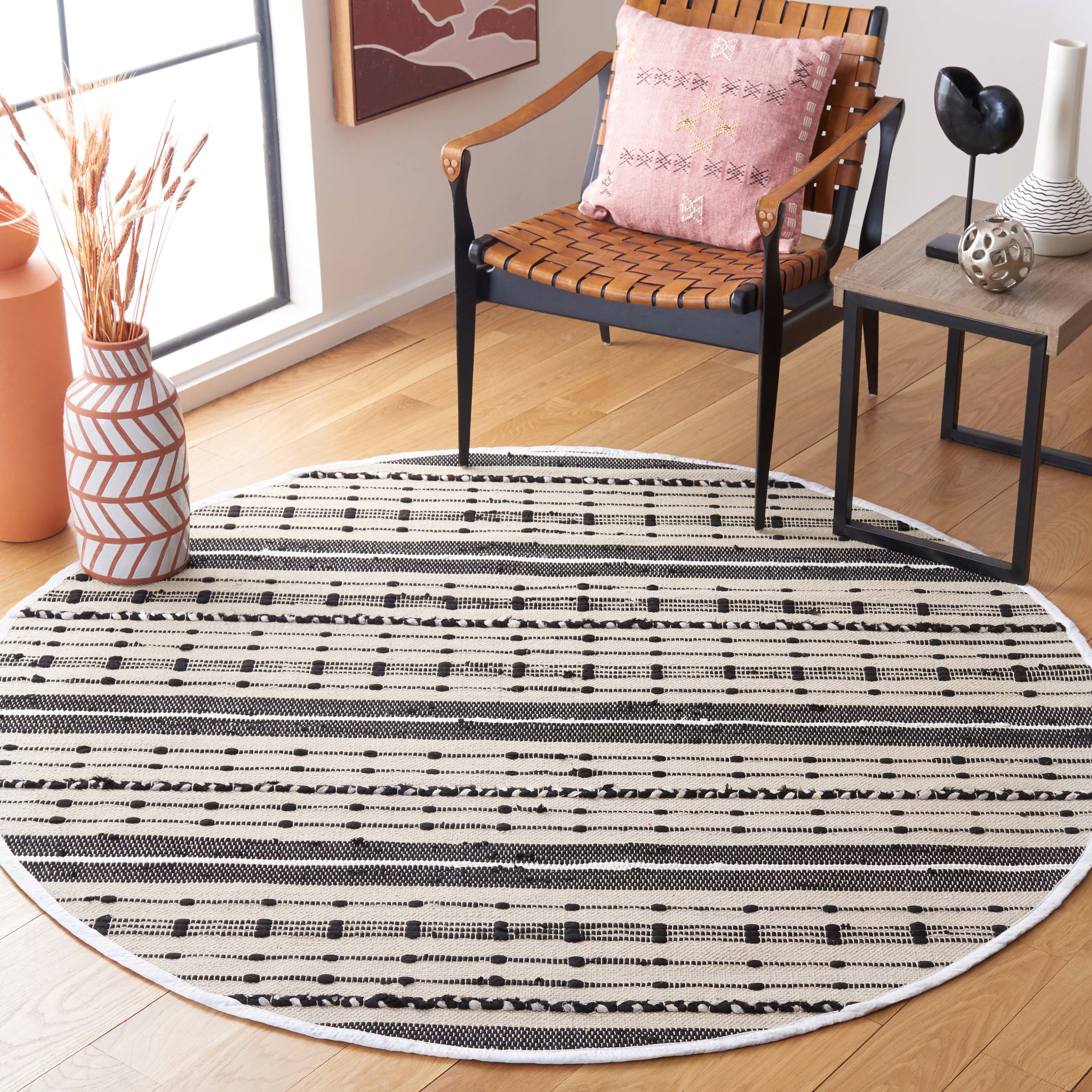 Safavieh Striped Kilim 206 Rug, STK206 - Beige / Black
