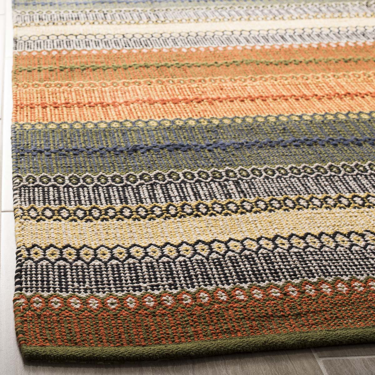 Safavieh Striped Kilim 412 Rug, STK412 - Gold / Grey