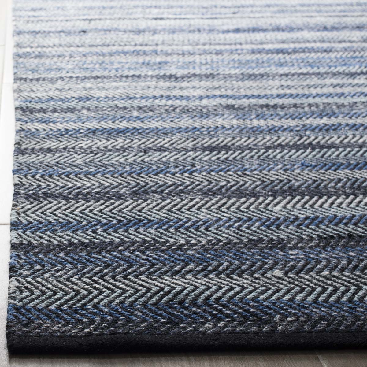 Safavieh Striped Kilim 421 Rug, STK421 - Blue
