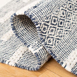 Safavieh Striped Kilim 515 Rug, STK515 - Navy / Ivory