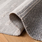 Safavieh Striped Kilim 519 Rug, STK519 - Ivory / Grey