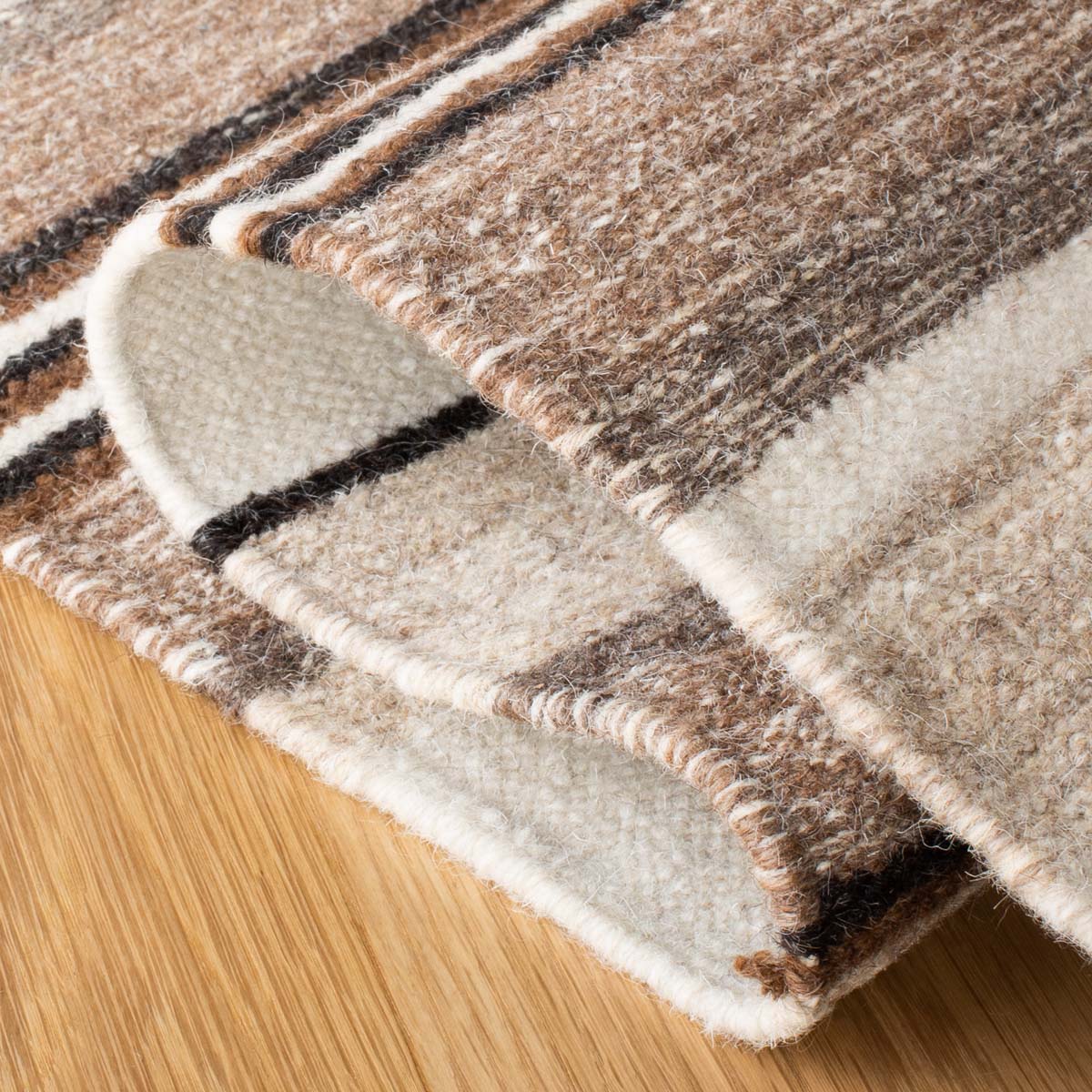 Safavieh Striped Kilim 601 Rug, STK601 - Natural / Ivory