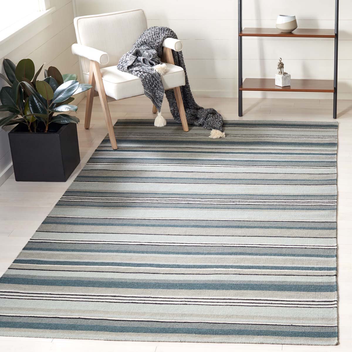 Safavieh Striped Kilim 601 Rug, STK601 - Grey