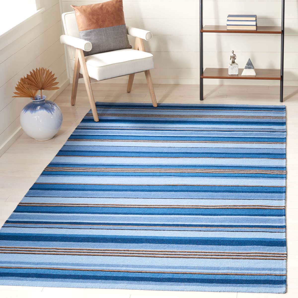 Safavieh Striped Kilim 601 Rug, STK601 - Blue / Rust