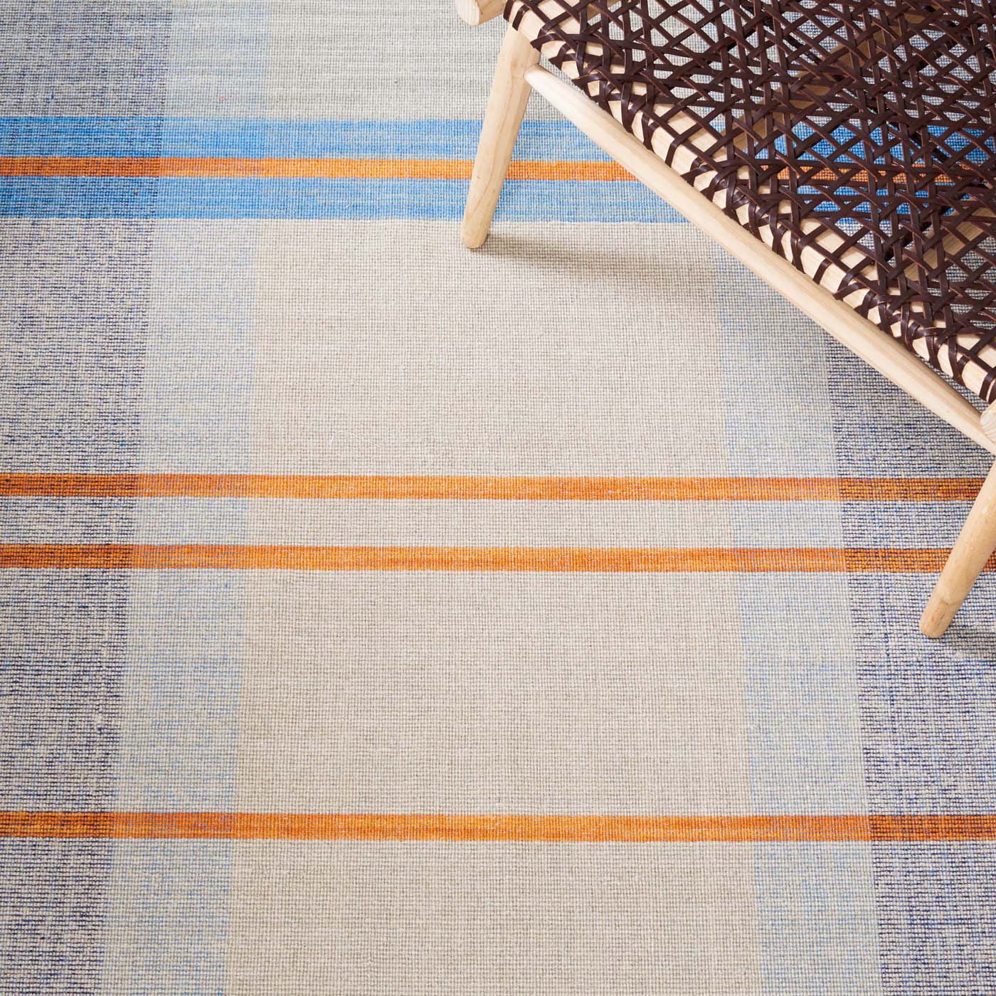 Safavieh Striped Kilim 701 Rug, STK701 - Beige / Blue