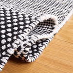 Safavieh Striped Kilim 802 Rug, STK802 - Ivory / Black